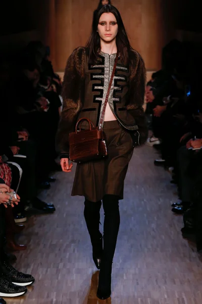 Look 26